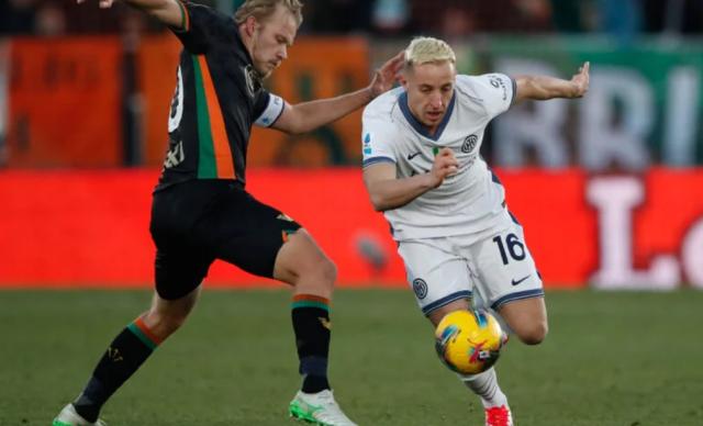 开云在线-老将立功！竞争对手打盹，国米团结一心抓紧抢分