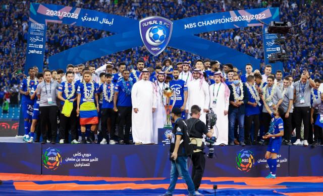 开云APP-广州队褪色成平民队 西亚第一豪门联赛亚冠双冠