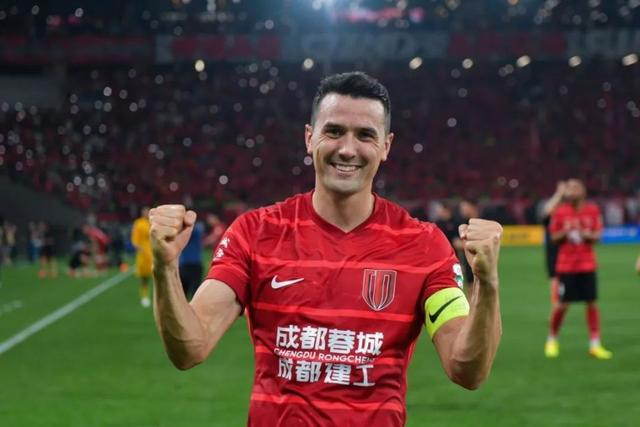 开云下载-曝莱切特签约深圳新鹏城！冬窗第10签，连挖蓉城双星，联手周定洋|成都|中卫|杜加里奇|阿代米|成都蓉城_新浪体育_新浪新闻